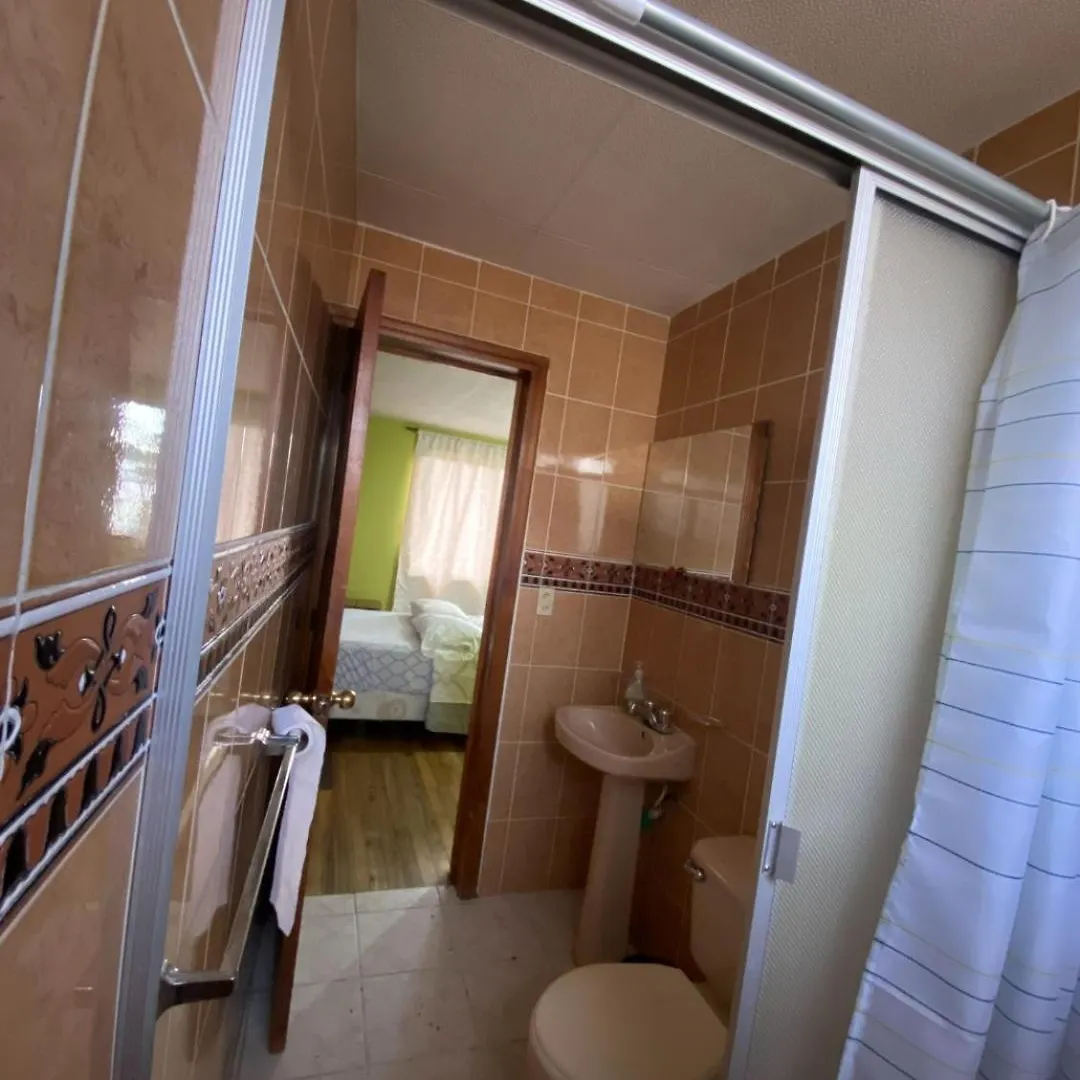 Habitacion Con Bano Compartido Cuenca Ubytování v soukromí